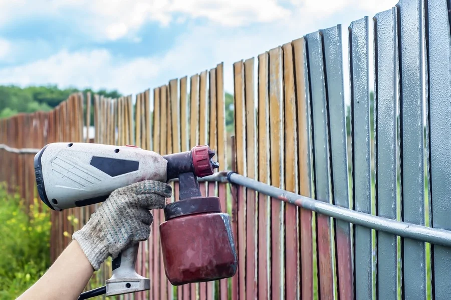 What To Know Before Starting A Fence Painting Project Prineville, OR What To Know Before Starting A Fence Painting Project Prineville, OR